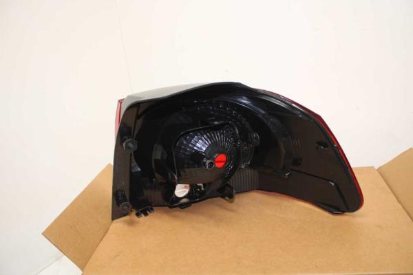 FEU ARRIERE GAUCHE VW GOLF 6 11/2008-2013 - Vue 2